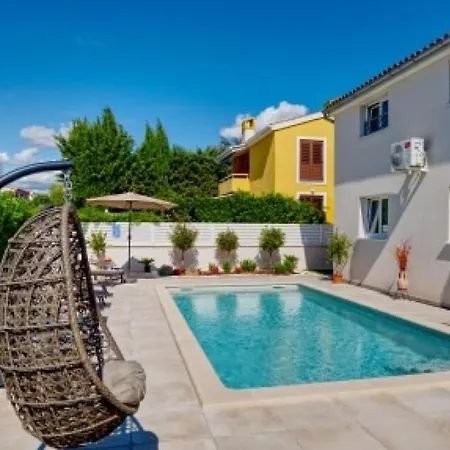 Nata By Guide Villa Pula