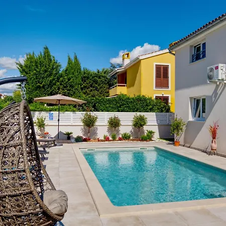 Nata By Guide * Pula