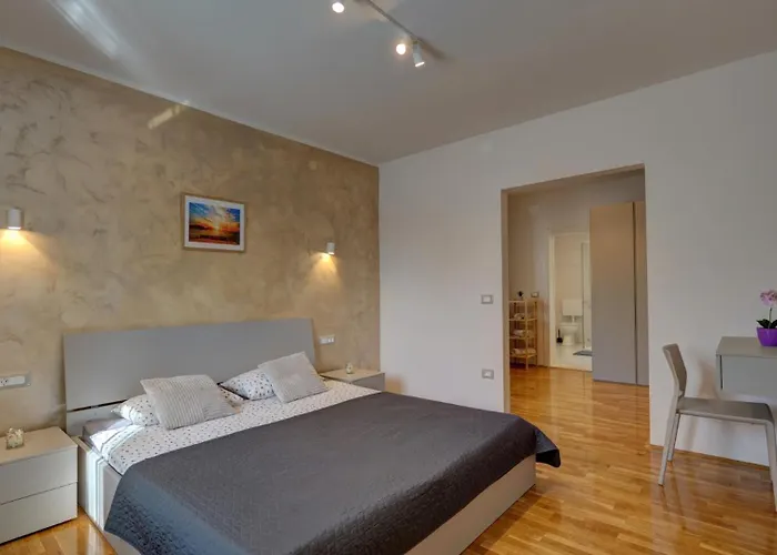 Nata By Guide Vila *